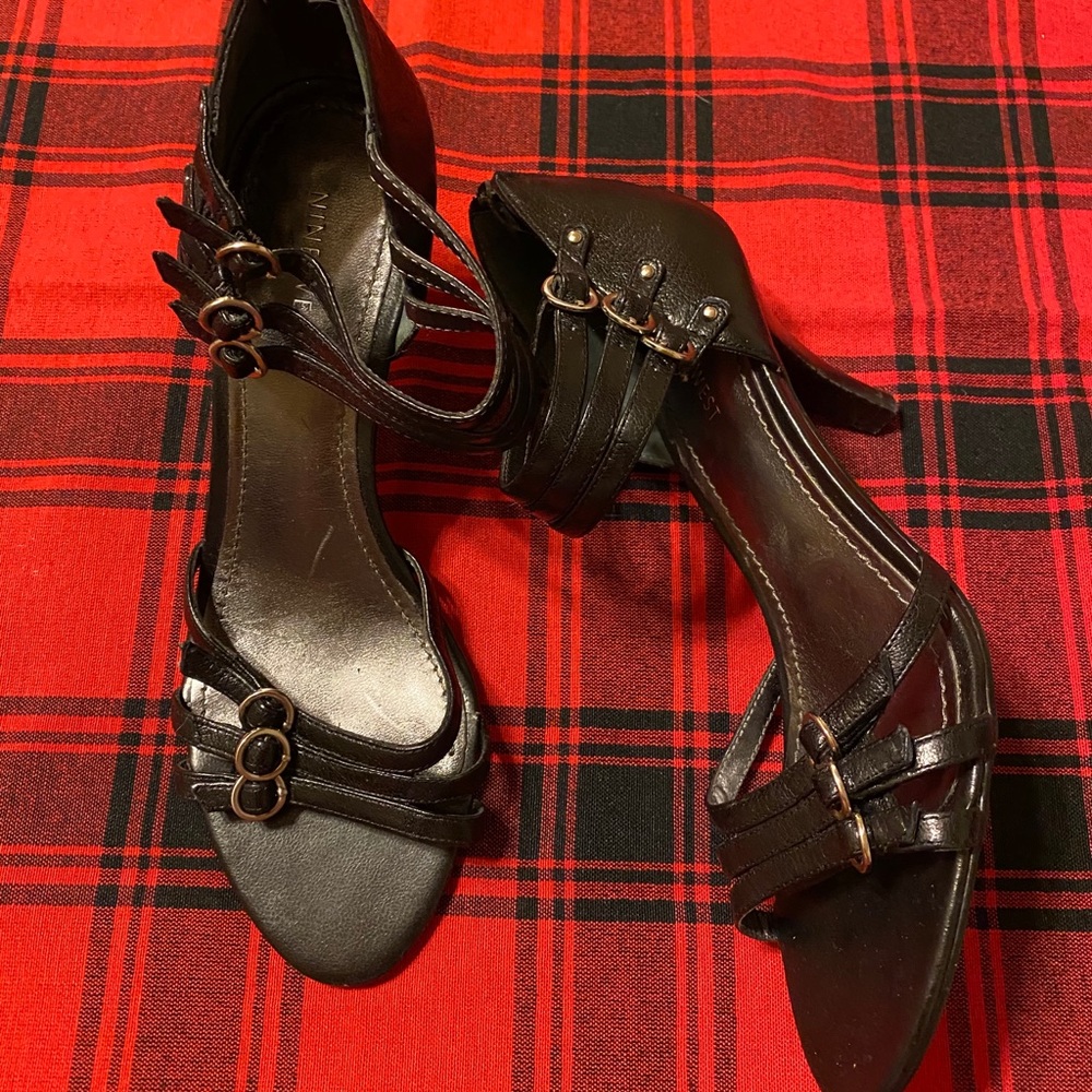 Women’s Nine West Heels - Great for the holidays!